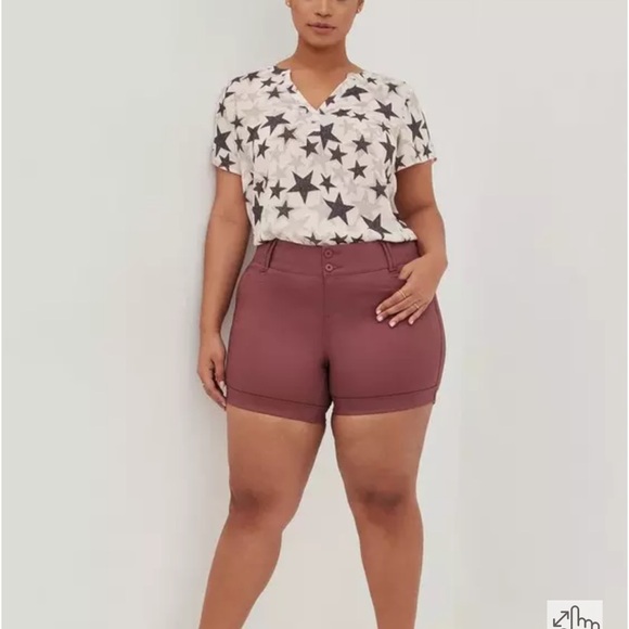 torrid Pants - NWT Torrid 5 Inch Stretch Sateen Mid-Rise Shorts – Size 16